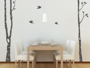 מדבקת גזעי עץ ביער