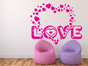 כיתוב אהבה עם לבבות לחדר ילדים