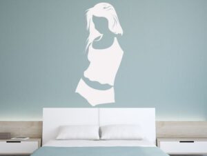 מדבקת בחורה חושנית