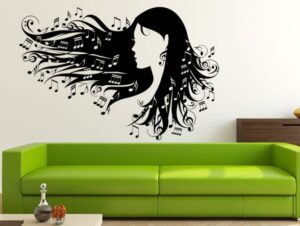 מדבקת קיר אישה מוזיקלית