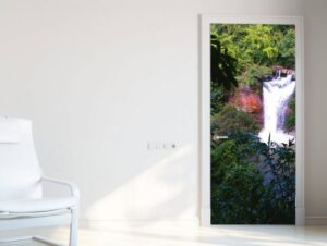 מדבקה לדלת מפל ביער