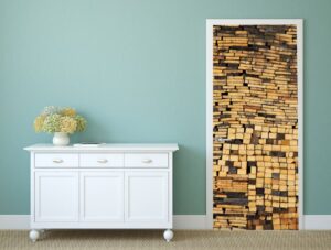 טפט מעוצב לדלת | טפט לדלת | ערמת עצים