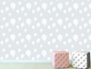 טפט לחדרי ילדים | טפט מדבקה | כדורים פורחים לבנים