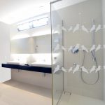 מדבקת קיר | מדבקה לזכוכית | ציפורים על חוט