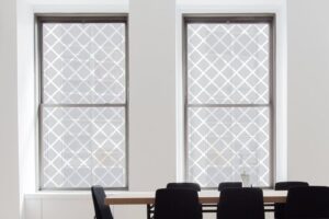 מדבקה לזכוכית | מעויינים