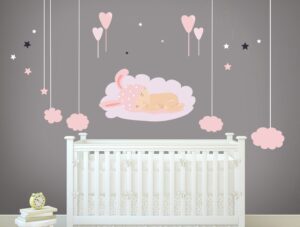 מדבקת קיר לחדרי תינוקות | סט מדבקות קיר | תינוקת על ענן