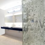 מדבקת קיר זכוכית | מדבקה לזכוכית | עיוות בזכוכית