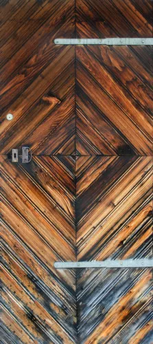 טפט לדלת | עץ מעושן