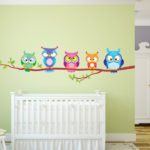 מדבקת קיר משפחת ינשופים צבעונית