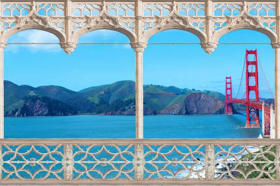 מרפסת עם נוף של ים וגשר אדום