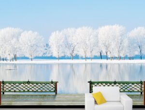 מדבקת טפט של מרפסת עץ עם נוף של אגם קפוא
