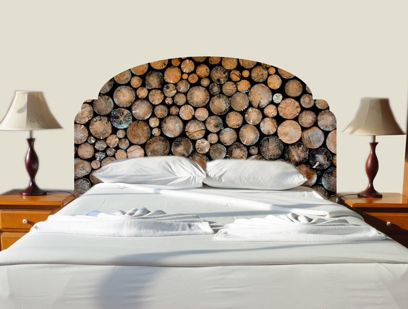מדבקת קיר | מדבקת ראש מיטה בעיצוב של גזעי עץ