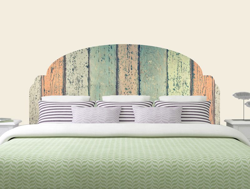 מדבקת קיר | מדבקת ראש מיטה בעיצוב של קרשי עץ צבעוניים