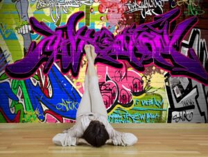 טפט | גרפיטי צבעוני סגול