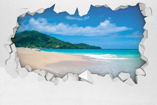 טפט | חור בקיר עם נוף של ים