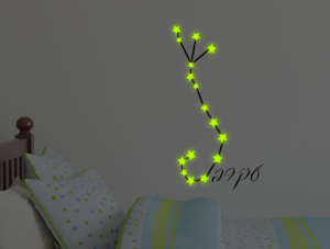 מדבקה זוהרת בחושך - מזל עקרב