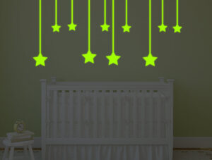 מדבקה זוהרת בחושך - גשם כוכבים