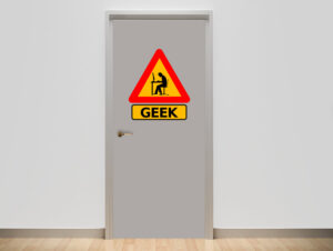 מדבקה - שלט זהירות גיקים