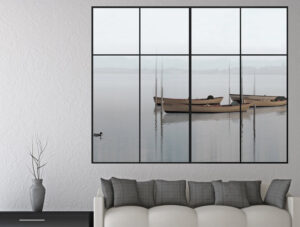 מדבקת חלון לאגם עם סירות במבוק