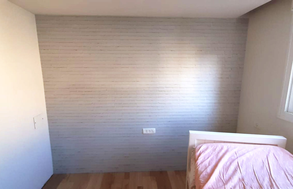 בריקים לבנים