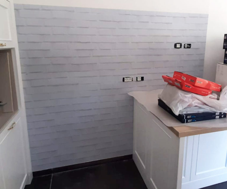 בריקים לבנים