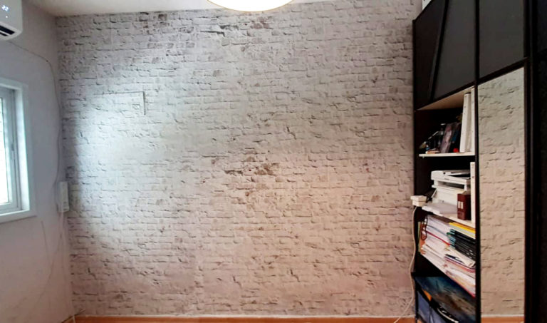 בריקים לבן עתיק