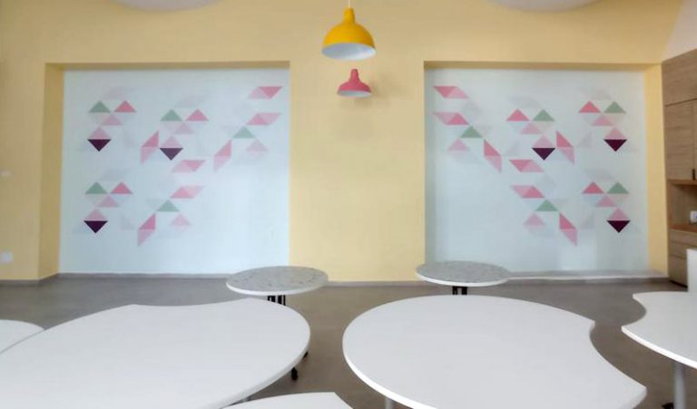 משולשים פסטל