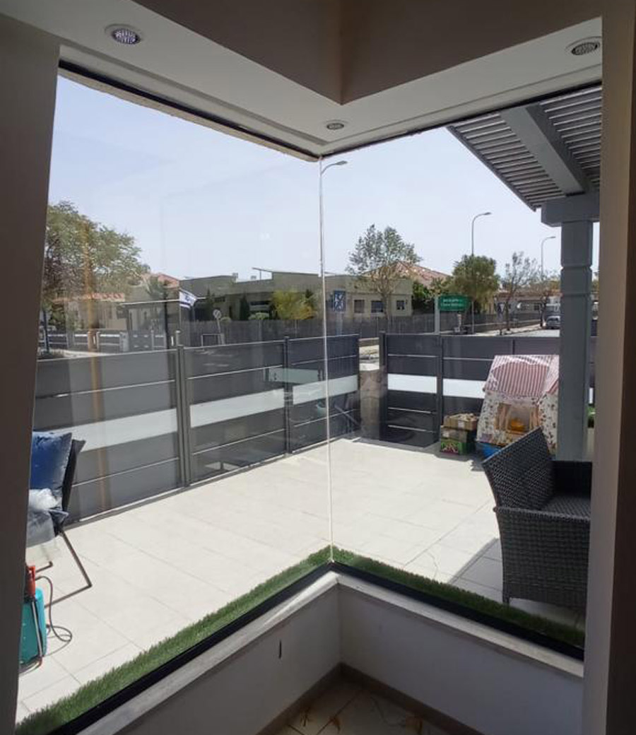 מדבקה בהתאמה אישית