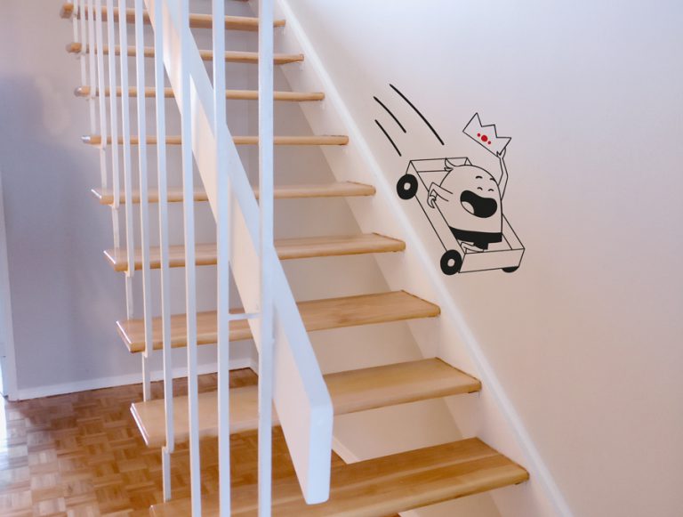 מדבקת קיר - טים השובב יורד במדרגות