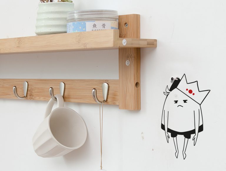 מדבקת קיר - טים השובב בעונש