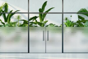 מדבקה חלבית | פסים עבים מרווחים דקים