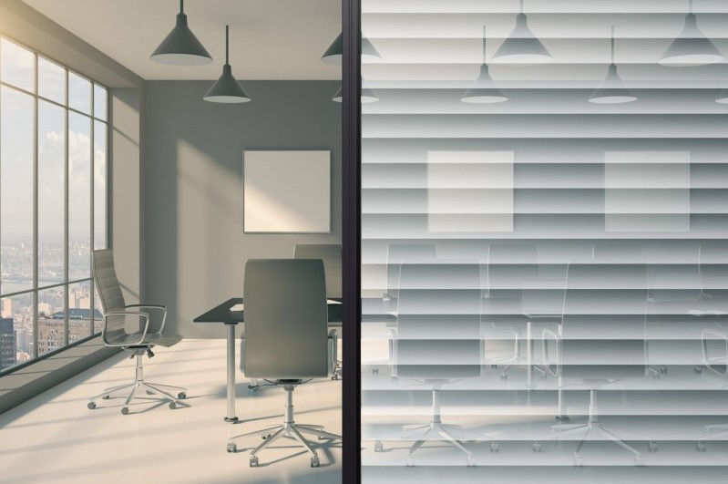 מדבקה חלבית | תריס חלבי