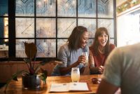 מדבקה חלבית | ארט דקו