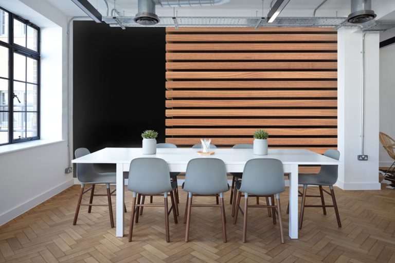 מדבקת טפט | קרשים בהירים רקע כהה