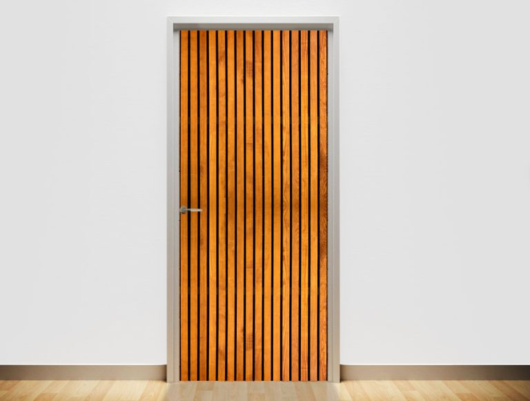 טפט לדלת | עמודות עץ בוהק עם מרווחים